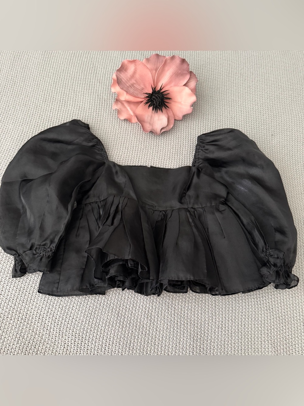 SELKIE Bubble Top Puff Sleeve Black Caviar Small